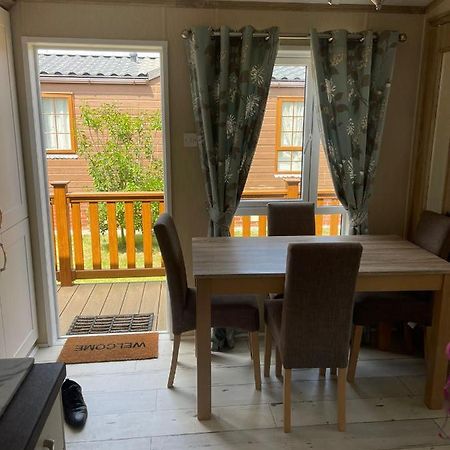 Fern Lodge With Hot Tub Stonham Aspall Экстерьер фото