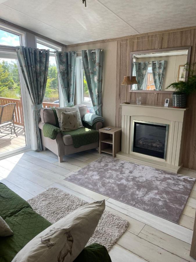 Fern Lodge With Hot Tub Stonham Aspall Экстерьер фото