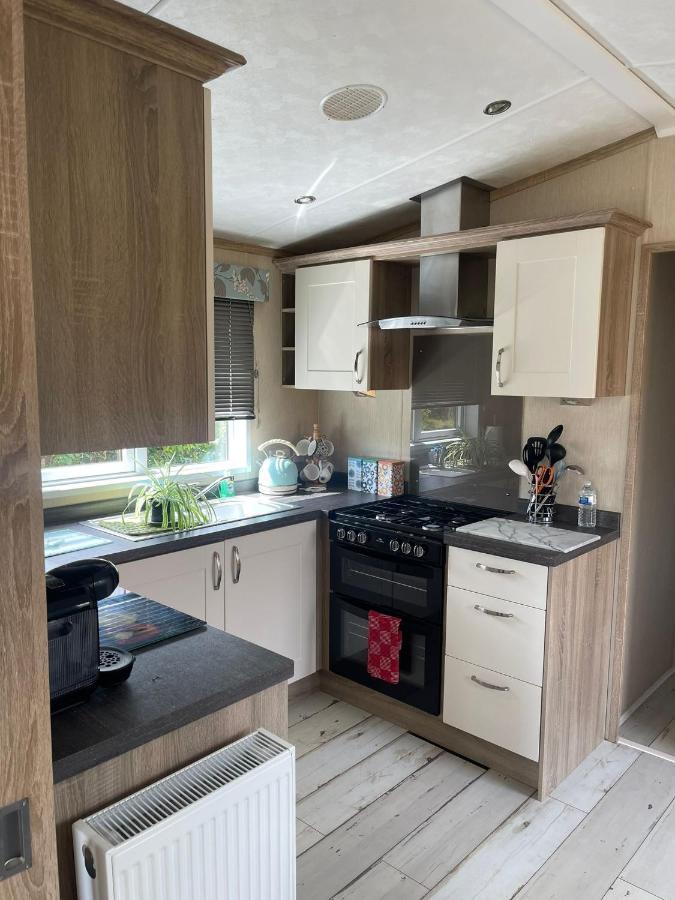 Fern Lodge With Hot Tub Stonham Aspall Экстерьер фото