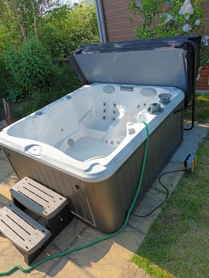 Fern Lodge With Hot Tub Stonham Aspall Экстерьер фото